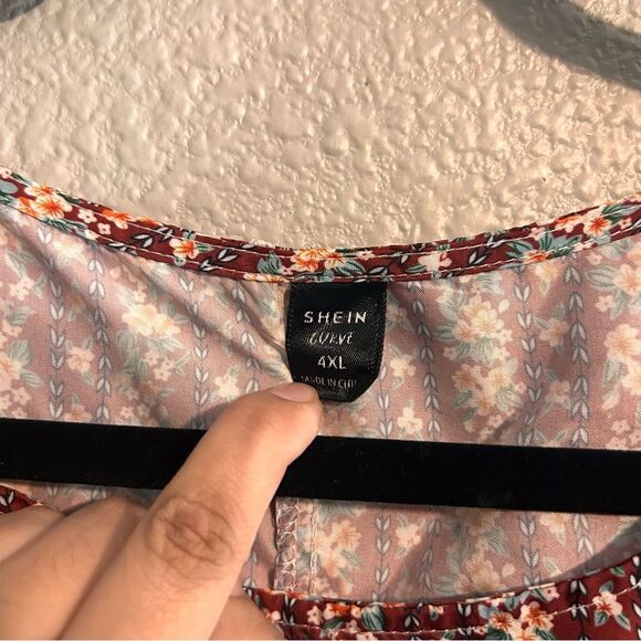 Lot of 2 Women’s size 4XL Curve Dresses Plain Black with Pockets & Summer Floral - Picture 9 of 10